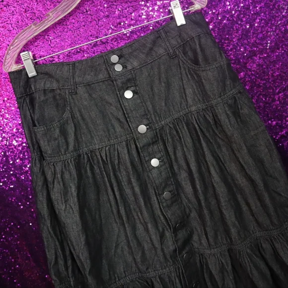 DARK DENIM SKIRT 8 Tiered Buttons Long Maxi A-line Casual Spring Summer Travel - Picture 3 of 12